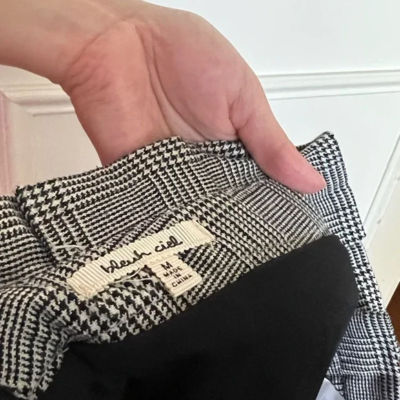 Mini Skirt - Picture 6 of 6